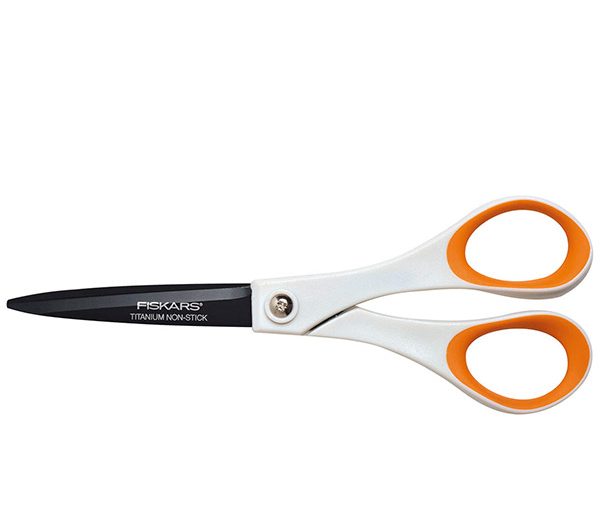 Tesoura Universal Titanium Anti-Adesiva 18 cm | Fiskars