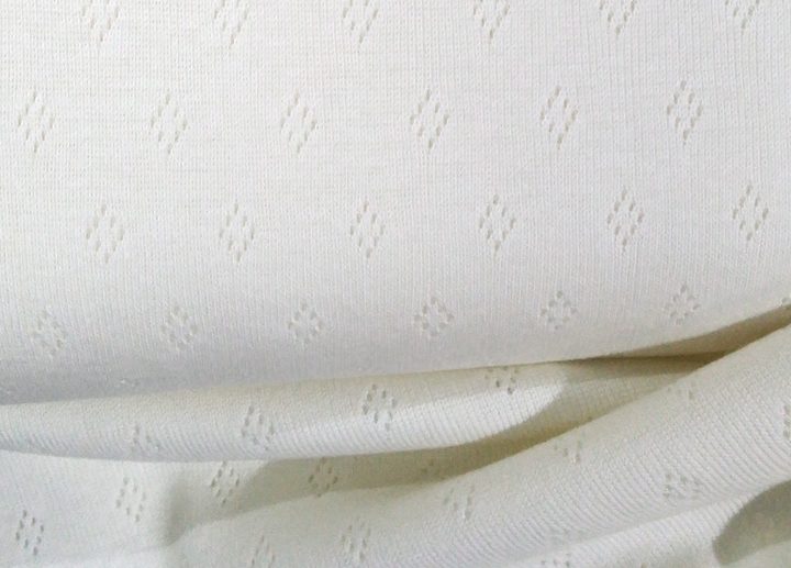 Malha Perfurada de Algodão Branco
