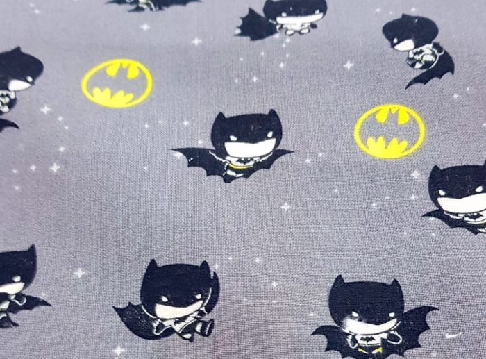 Tecido Super-Heróis DC Batman Kawaii Cinza